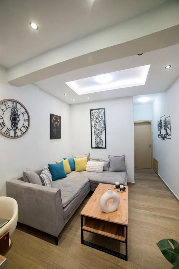 Luxurious Apartment In The Heart Of Town ! Loutráki Buitenkant foto